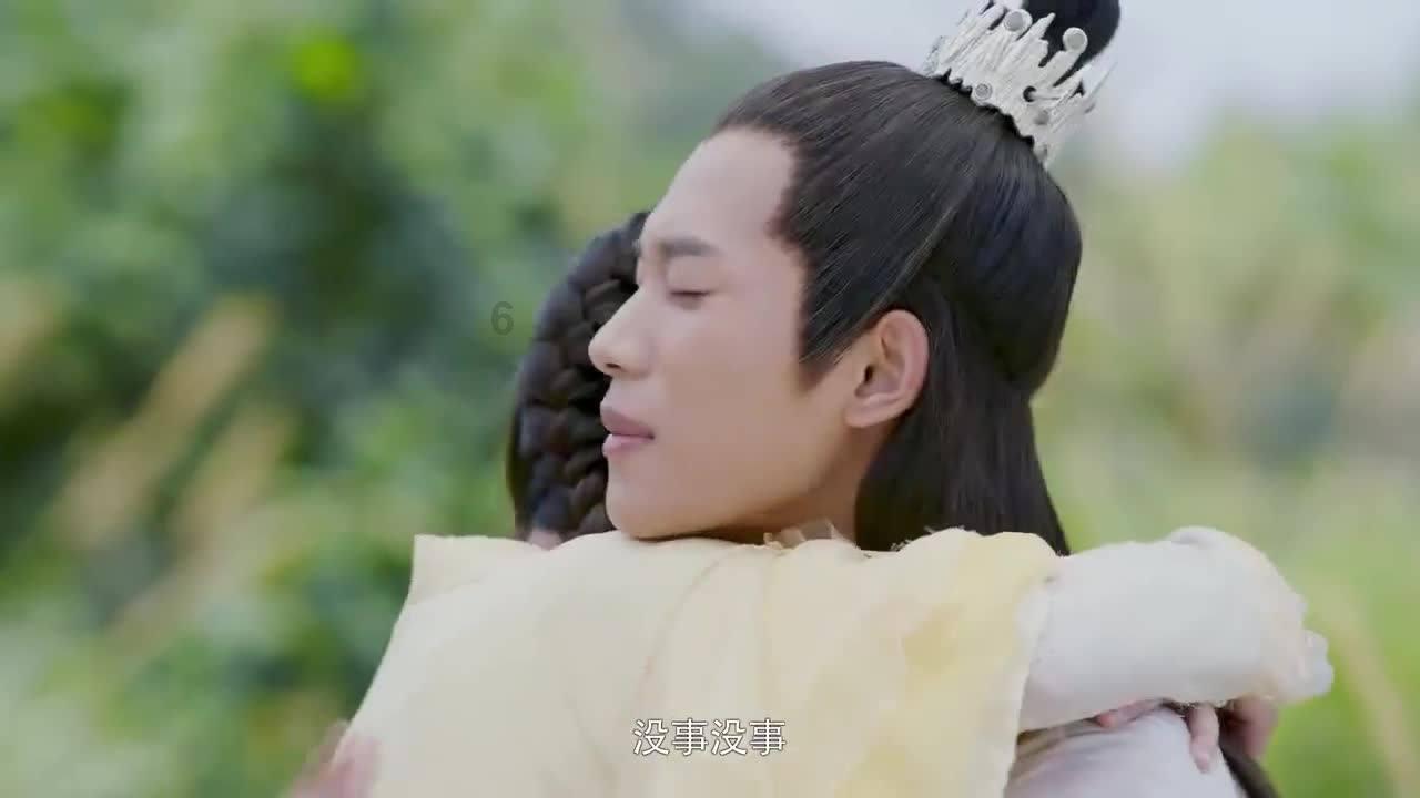 把20只螃蟹的蟹黄掏出来，做了一道秃黄油，满满的蟹黄拌饭太爽游戏画面